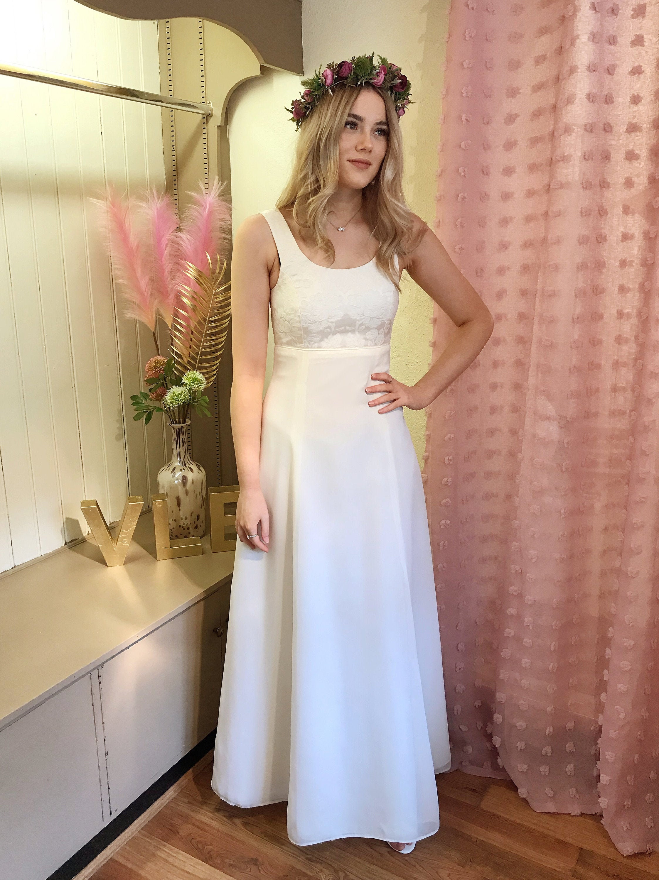 plain classic wedding dresses