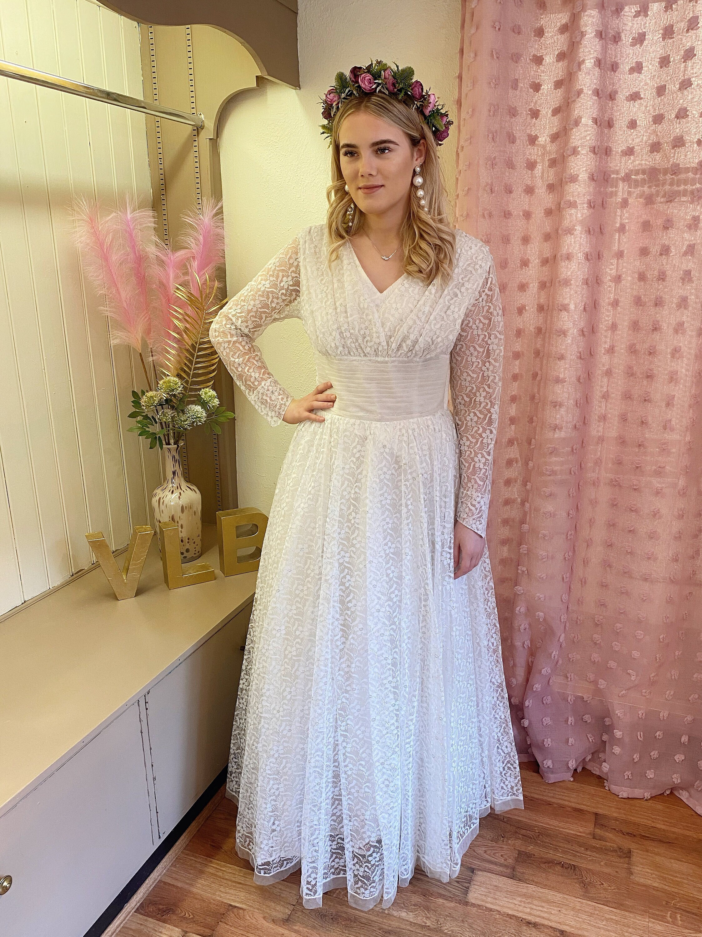 1950s White Lace Wedding Dress Vintage 