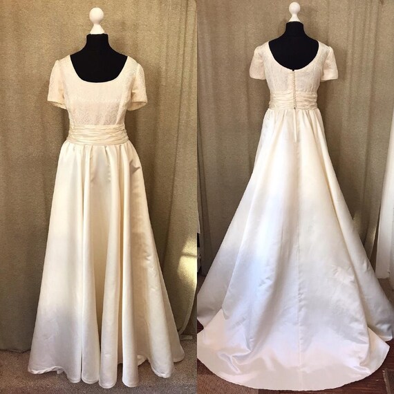 short ivory wedding dress plus size