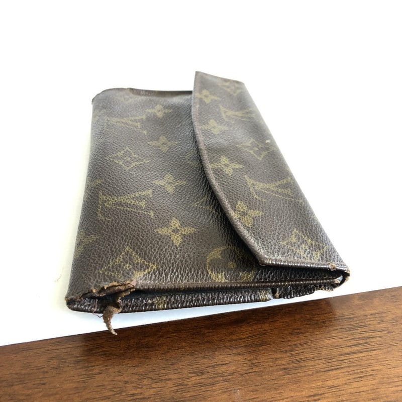 Louis Vuitton Vintage 2005 Trifold Wallet - Neutrals Wallets