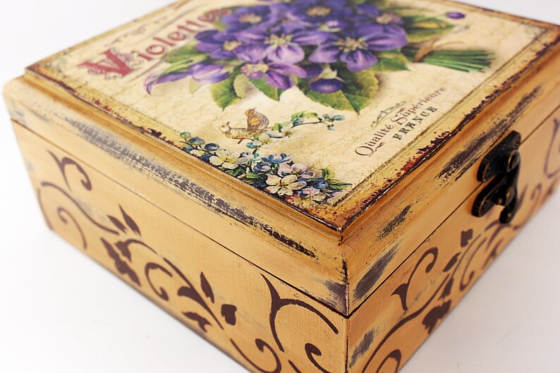 Wooden tea box with violets, jewelry storage box for woman, floral gift for mother in cottage chic style, elegant shabby retro keepsake box image 9