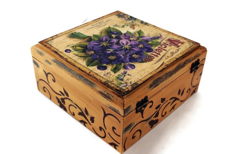 Wooden tea box with violets, jewelry storage box for woman, floral gift for mother in cottage chic style, elegant shabby retro keepsake box image 10