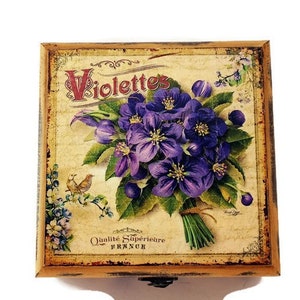 Wooden tea box with violets, jewelry storage box for woman, floral gift for mother in cottage chic style, elegant shabby retro keepsake box image 4