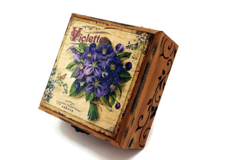 Wooden tea box with violets, jewelry storage box for woman, floral gift for mother in cottage chic style, elegant shabby retro keepsake box image 8