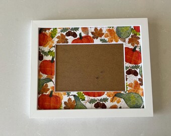 Fall Picture Frame: 5x7 Photo, Pumpkins & Leaves Decor