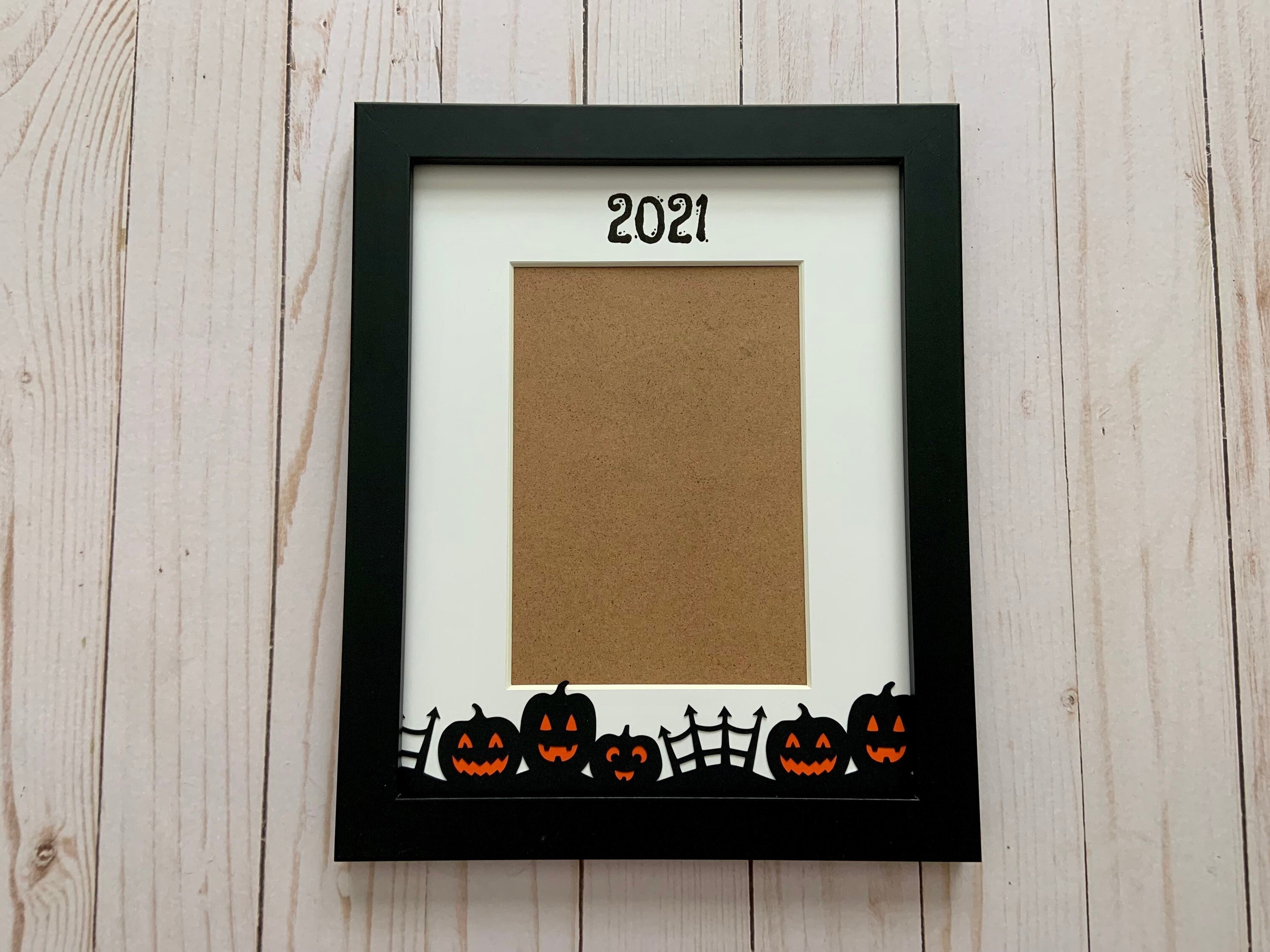 Halloween Picture Frame with Jack-o-lanterns | 5x7 photo