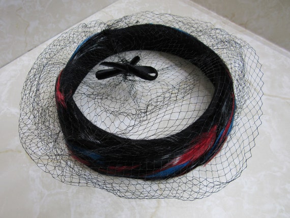1940s/ 1950s Red Black and Blue Feather Halo Hat w