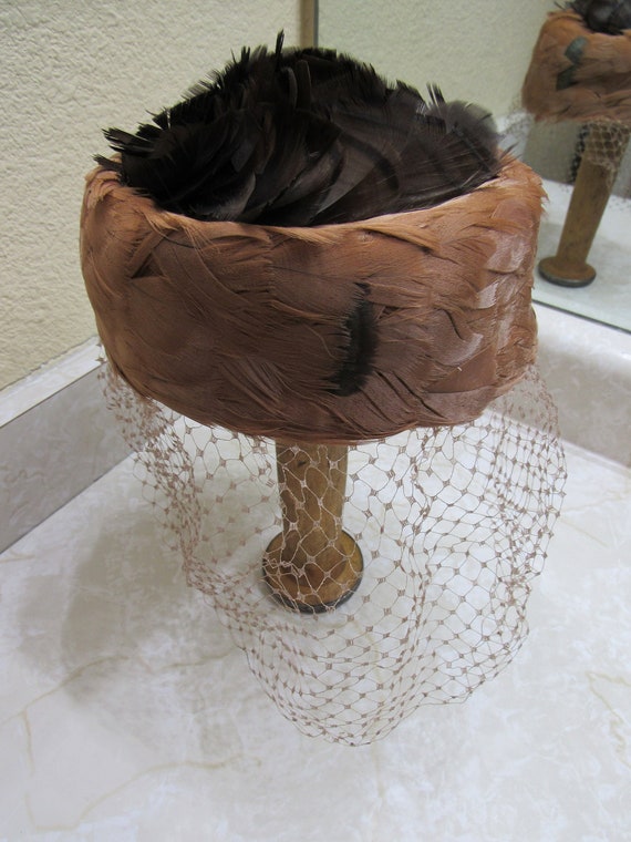 1960s Brown Feather Pillbox Hat with Tan Veil - image 1