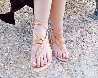 Sandalias de tiras de cuero: Pisos de cuero natural griego hechos a mano