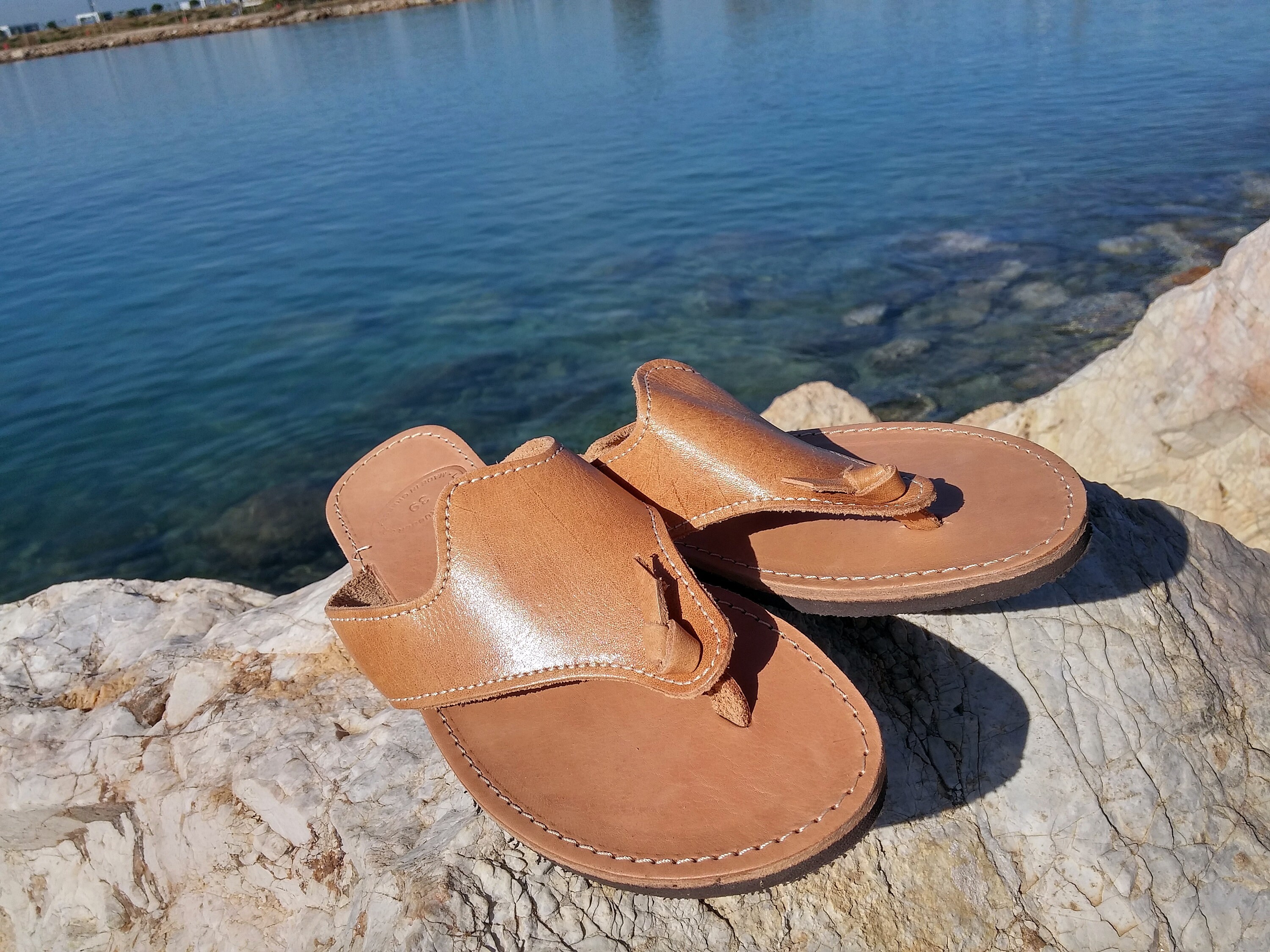 flat leather flip flops