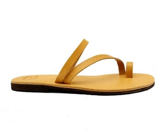 Handgemaakte leren teensandalen: zomerschoenen in Griekse stijl