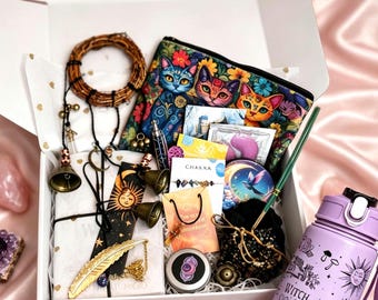 Cita a ciegas personalizada con un libro, caja misteriosa de temática mística. Libro nuevo con artículos de autocuidado y espiritualidad. Regalo de cumpleaños. Tarot, chakras.