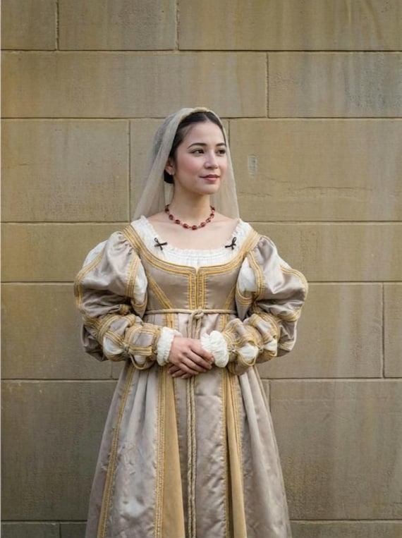Italian Renaissance La Donna Velata Dress - Raphael painting gown brought to life!