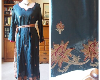 Renaissance Medieval costume - Green embroidered flower dress gown LARP fantasy
