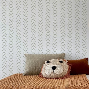 Tapete mit Chevronmuster abziehen und aufkleben, rückstandsfrei ablösbare Tapete, Salbeigrüne Tapete, Chevron Tapete, Woodland Kinderzimmer, WFL085