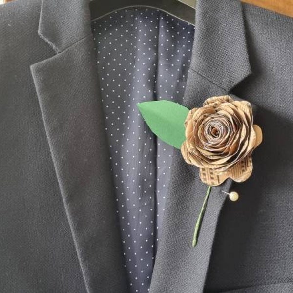 Book page boutonniere / Buttonhole - Paper buttonhole - Paper flower - Paper rose - Comic page boutonniere / Buttonhole