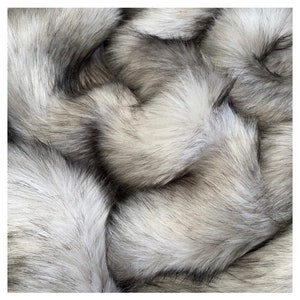 Eovea Shaggy Faux Fur Fabric by the Yard Black 36 X 60 Inches Soft&fluffy  Craft Fabric DIY Craft Supply, Hobby, Costume, Decoration 