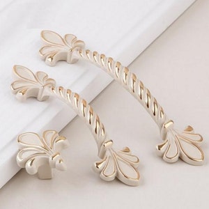 2,5-inch 3,75 "5" Gouden lade knoppen trekt behandelt dressoir Knob kabinet handvat Fleur De Lis keuken kast handvat Pull deurknop 64 96 128 mm