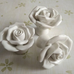 White Knobs Rose Flower handles pulls / Chic Dresser Knobs / Ceramic Drawer Knobs Pulls Handles / Unique Cabinet Knobs Pull Handle Hardware