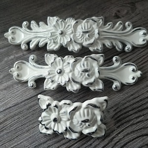 Shabby Chic Dresser Drawer Pulls Handles White Silver / French Country Kitchen Cabinet Handle Pull Antique Furniture Hardware