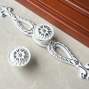 Shabby Chic Drawer Pulls Handles Knob Dresser Knobs Cabinet Door Knobs Back Plate Plates White Silver Decorative Furniture Knob Pull