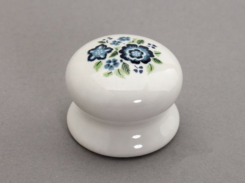 Ceramic Knobs White Blue  Shabby Chic Dresser Drawer Knobs Pulls Handles  French Country Kitchen Cabinet Knobs Pull Handle Hardware