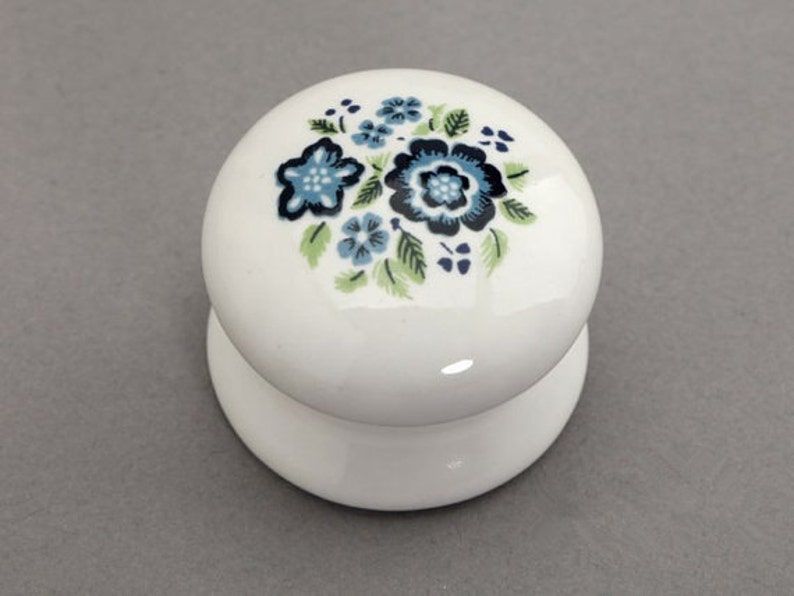 Ceramic Knobs White Blue Shabby Chic Dresser Drawer Knobs Pulls Handles French Country Kitchen Cabinet Knobs Pull Handle Hardware