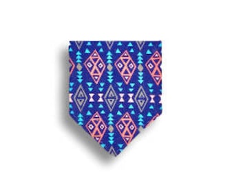 Babero para babear <<Coral y Azul Marino Azteca> Pañuelo para el cuello/Bebé/Niño pequeño/Bandana/Bufanda/Babero/Azul oscuro//Azul claro//Rosa//Gris//Flecha//Triángulo