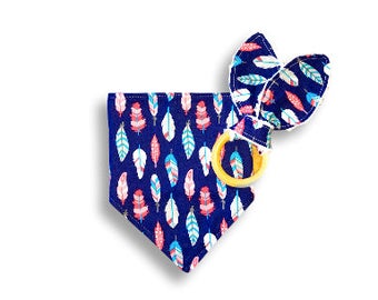 Babero y mordedor <<Plumas azul marino>> Bebé/Niño pequeño/Juguete para la dentición/Baba/Orejas de conejo//Blanco//Rosa//Azul