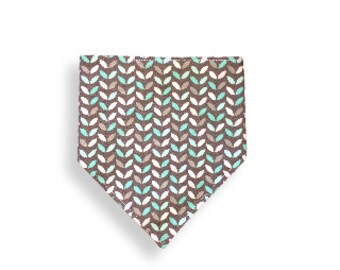 Babero con estampado de hojas de menta. Pañuelo para el cuello/bebé/niño pequeño/pañuelo/bufanda/babero/azul/verde/blanco/gris/menta.