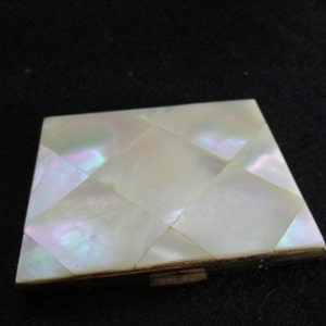 Vintage. Made in USA, Mother of Pearl, Gold Tone Metal Compact with Mirror and Powder Compartment.