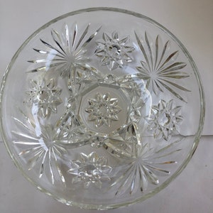 Early American Prescut Anchor Hocking Bowl