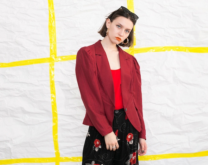 Vintage woman's dark red pinstriped classic blazer . 80s single button up striped v neck long sleeved jacket .