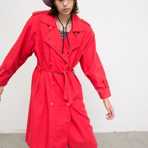 Vintage Strawberry Red Trench Light Elegant Coat Long Sleeved Classic Double Breasted Padded Shoulders Autumn Spring Streetwear Retro 90s. image 2