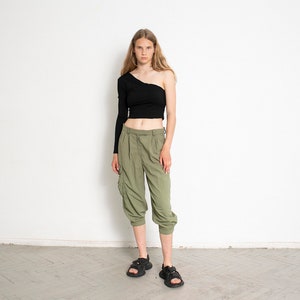 Vintage Y2K Capri Cargo Pants Khaki