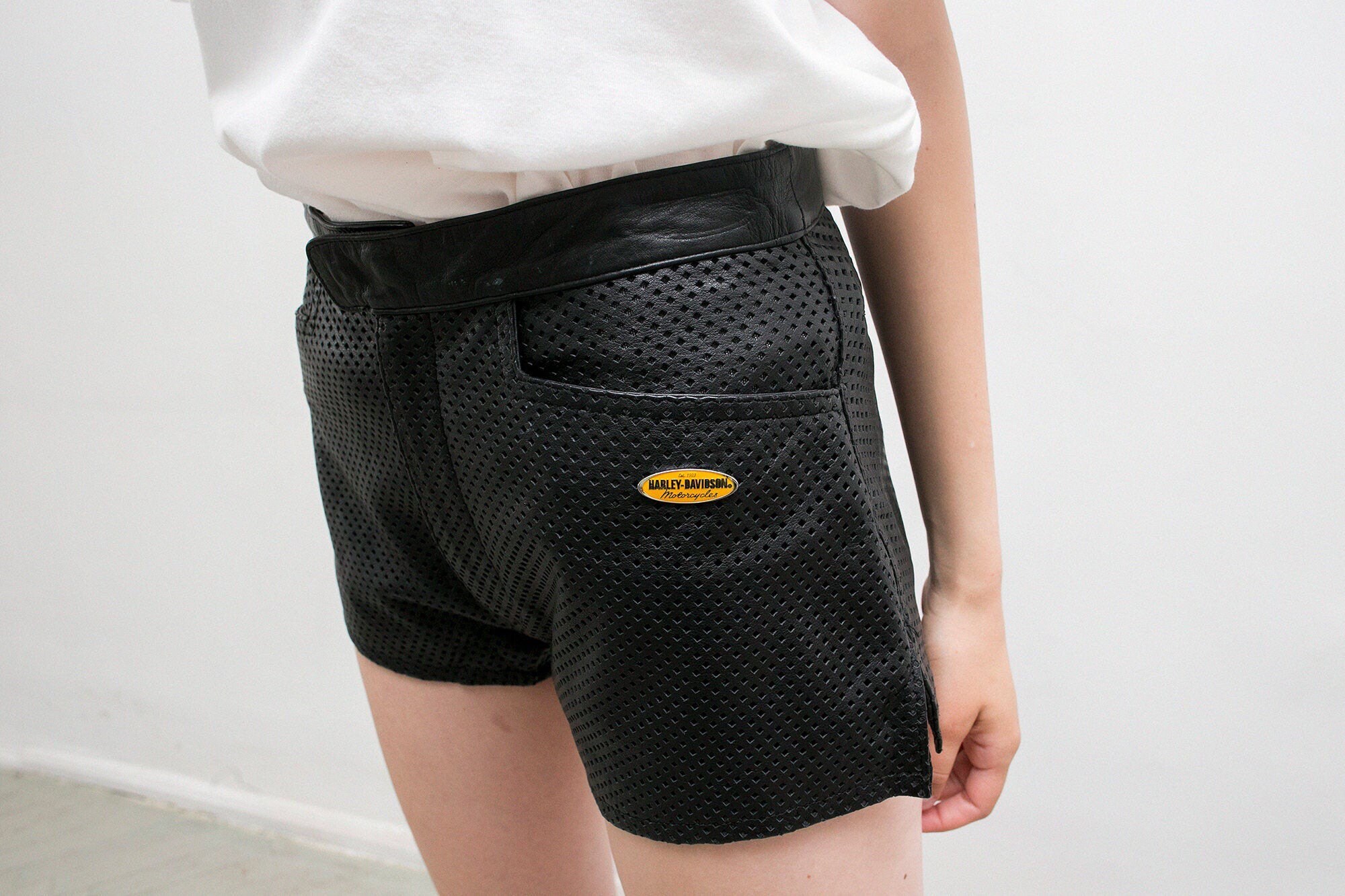 mesh trim biker shorts