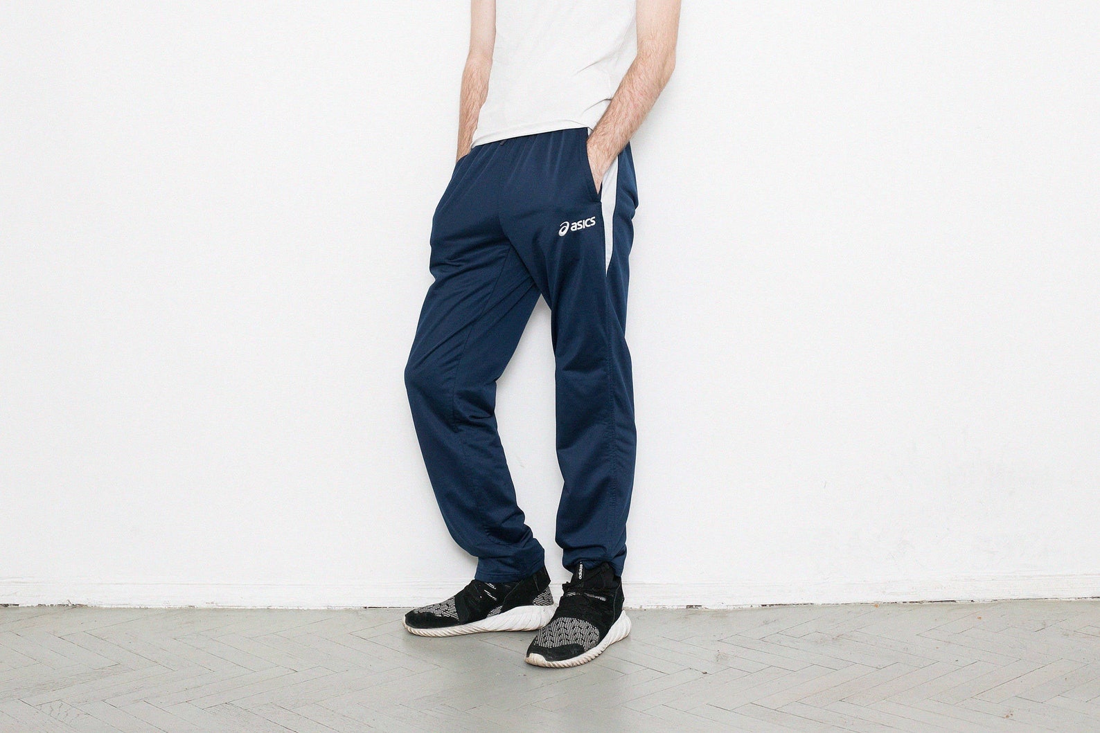 asics jogger pants
