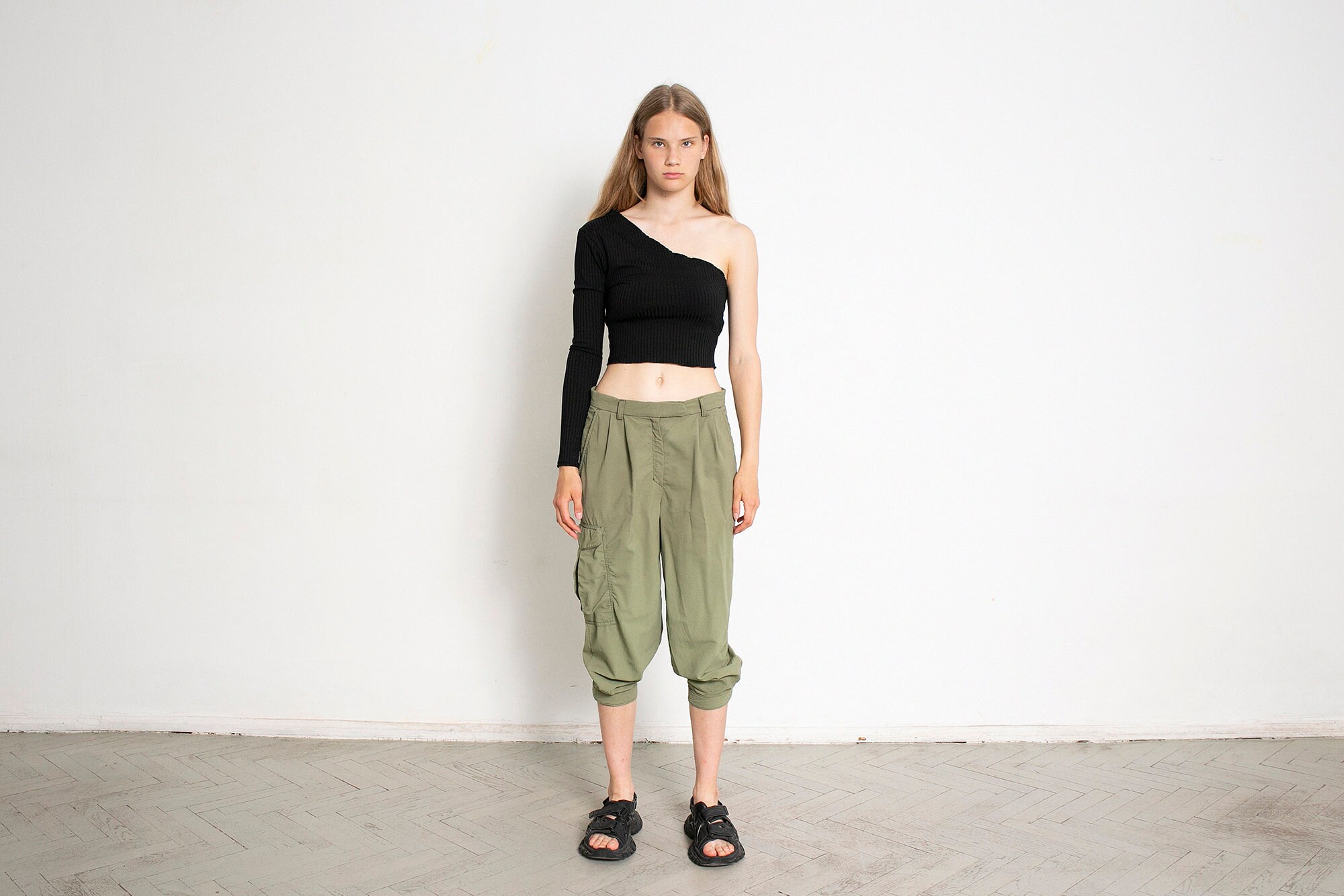 Y2K Vintage Yellow Cotton Cargo Capris / 32 Waist