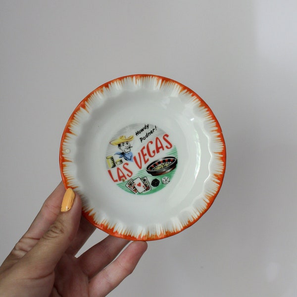 Vintage 1950s Las Vegas Cowboy Ashtray 'Howdy Podner' / Orange Trim and White Base / Casino Roulette Souvenir Tray Small Plate / Smoking