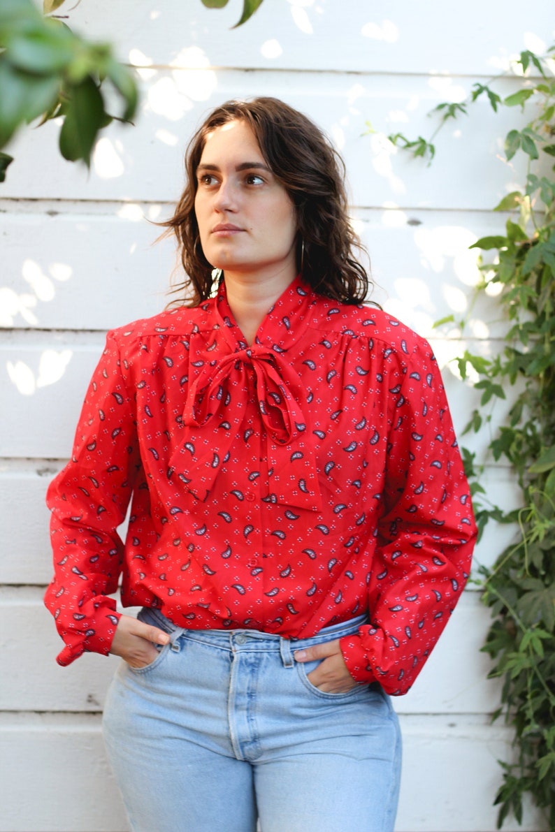 Vintage 1970s Red Paisley Bandana Print Secretary Blouse by Cricket Lane 70s Long Sleeve Pussy Bow Shirt Large