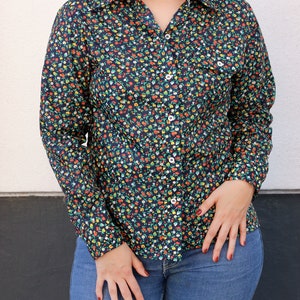 Vintage 1970s Black Floral Western Button Down Blouse by Skyr / 70s Flower Power Boho Shirt / Tulips & Daisies / Medium image 4