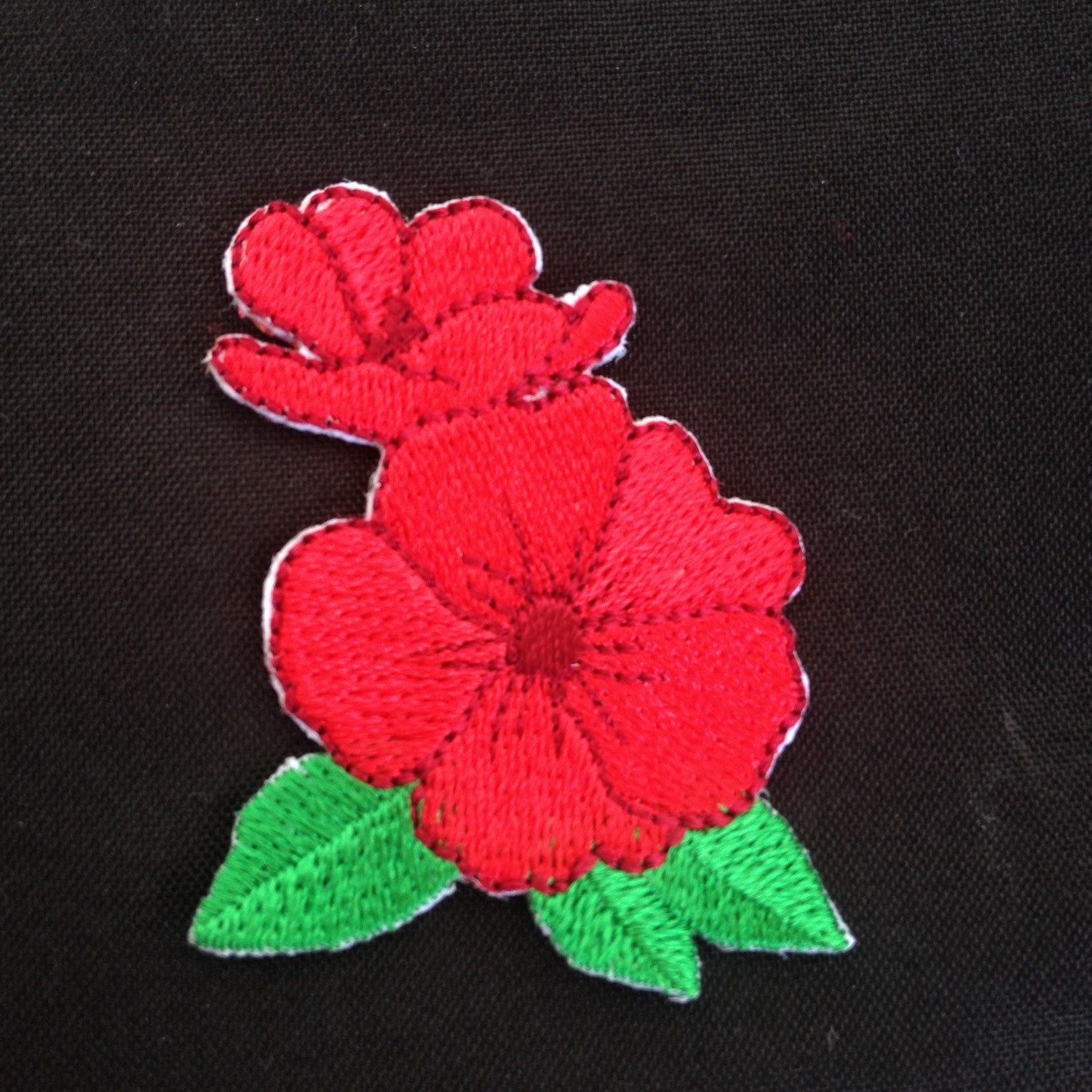 Set of 10 piece of embroidered red flower with green leaf sew  etsy