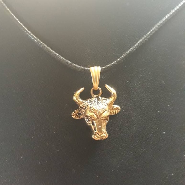 Collier Pendentif Taureau Plaqué Doré Petit Modèle