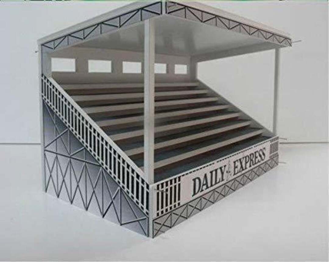 Greenhills Slot Car Building Kit Silverstone Woodcote Grandstand 132