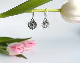 Flower Hoop Earrings, Silver Huggie Hoops, Flower Earrings, Silver Earrings, Flower Jewellery, Gift for Her, Mother’s Day Gift, Sunflower