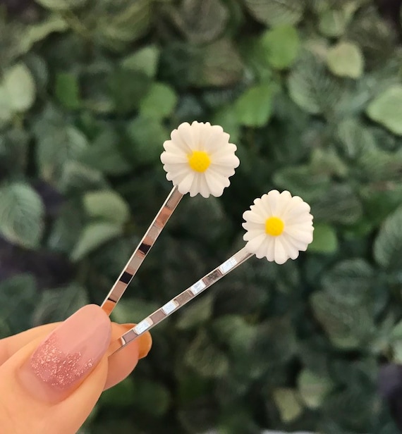daisy hair grips