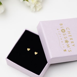 Heart Stud Earrings, Gold Earrings, Heart Earrings, Dainty Earrings, Heart Jewellery, Gift for Her, Mothers Day Gift, Heart Gift