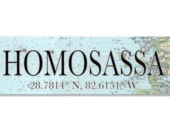 Pallet Style Homasassa  with Compass Rose and Custom Art Manatee