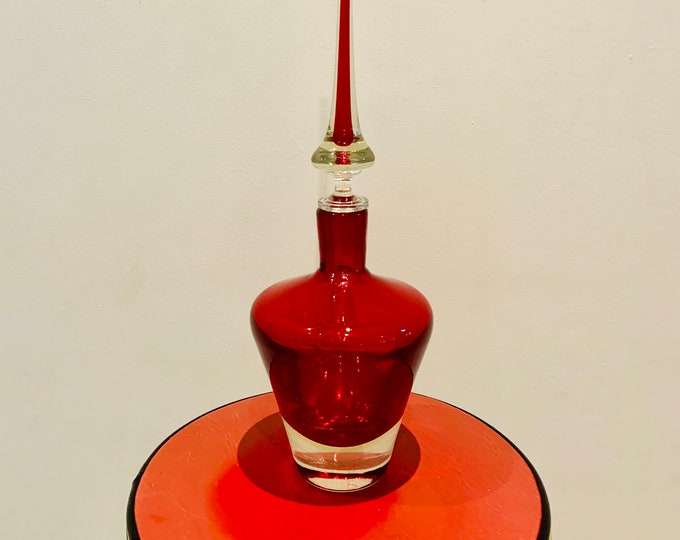 Flavio Poli for Seguso-style Murano Red, Clear & Uranium Sommerso Glass Genie Bottle Decanter with Elongated Flame Stopper