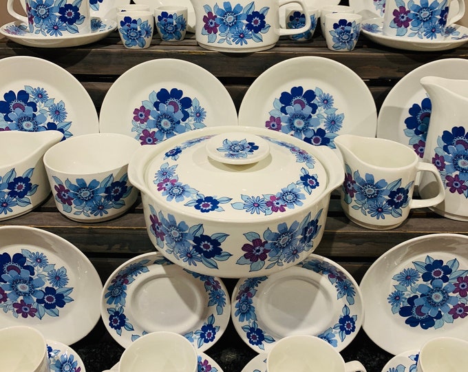 J&G Meakin Pacific 1970s Dinner Service Pieces, Bold Blue and Purple Flower Power Pattern